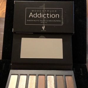 Yonique Eyeshadow Palette #1